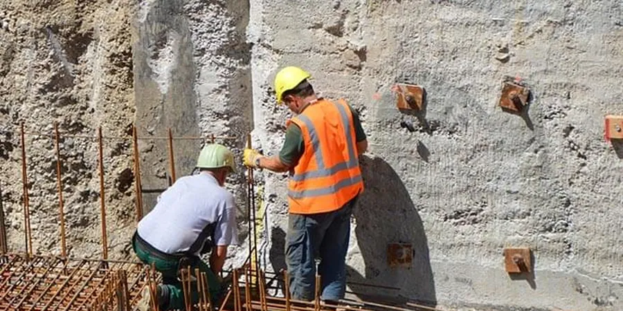 Imagen ilustrativa de Muros pantalla en Vigo